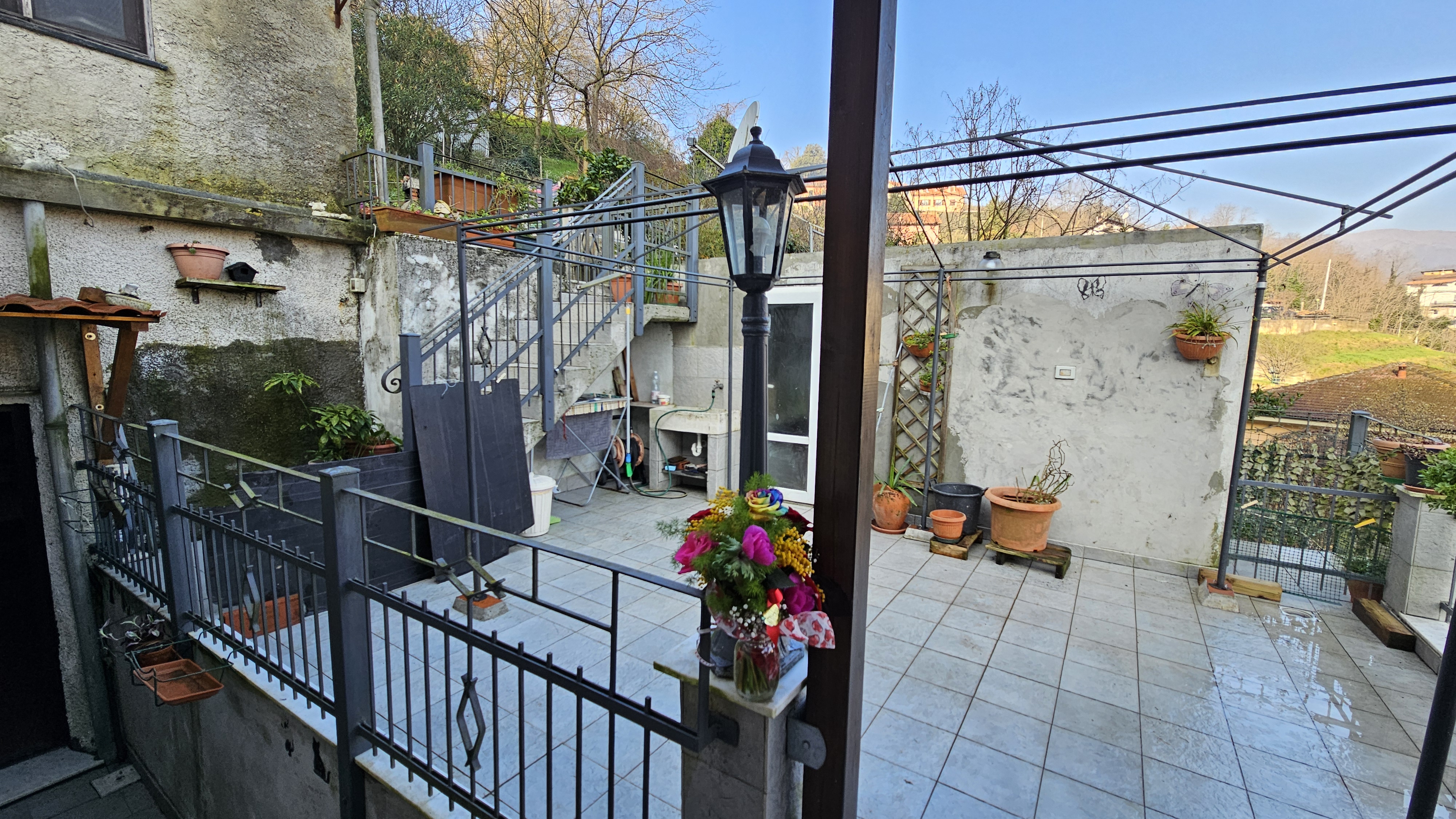 vendita appartamento ceranesi con terrazzo e terreno